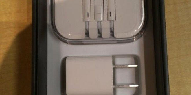 Premier déballage pour l’iPhone 5 !
